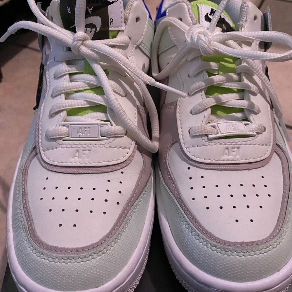 Women’s AF1 Shadow SE Pixel